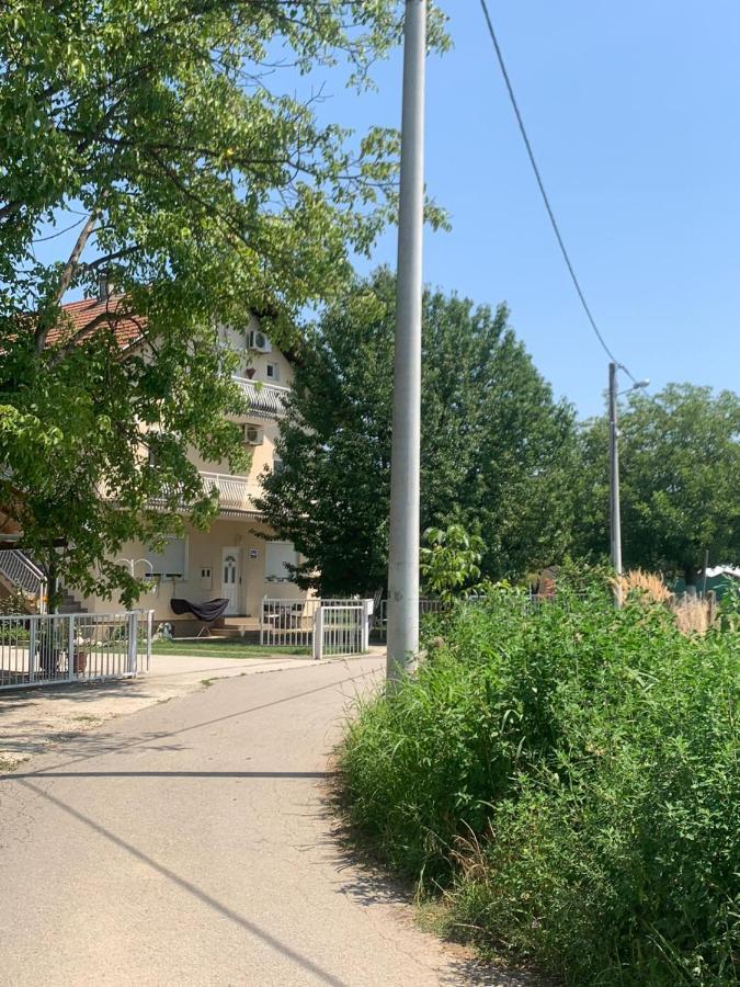 Apartman Na Jezeru 萨格勒布 外观 照片