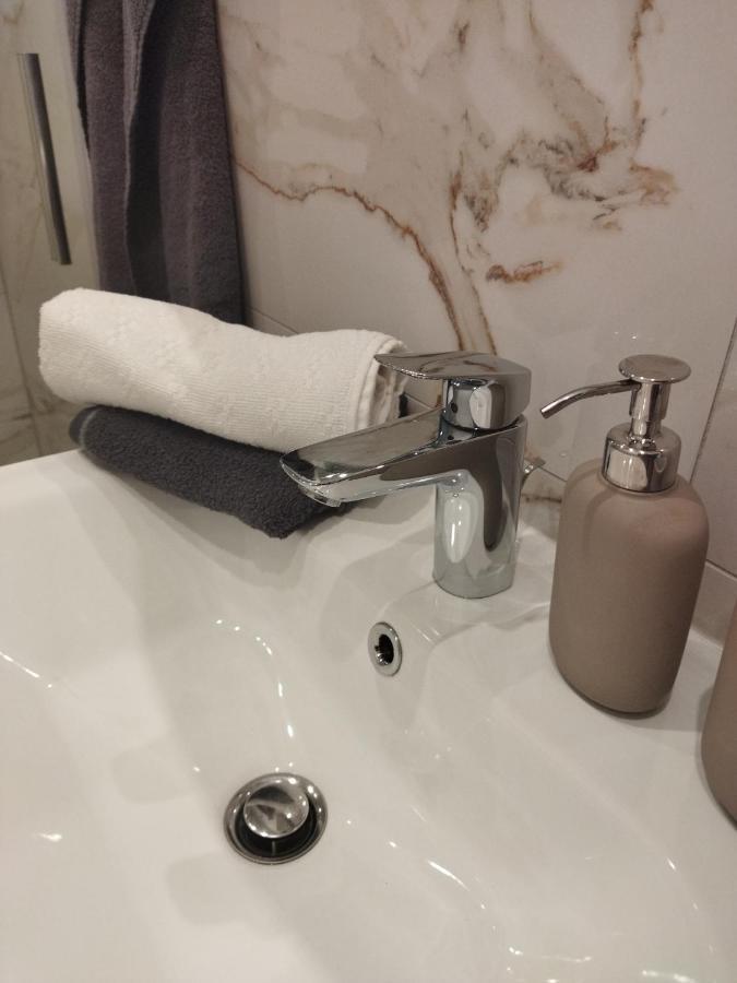 Apartman Na Jezeru 萨格勒布 外观 照片