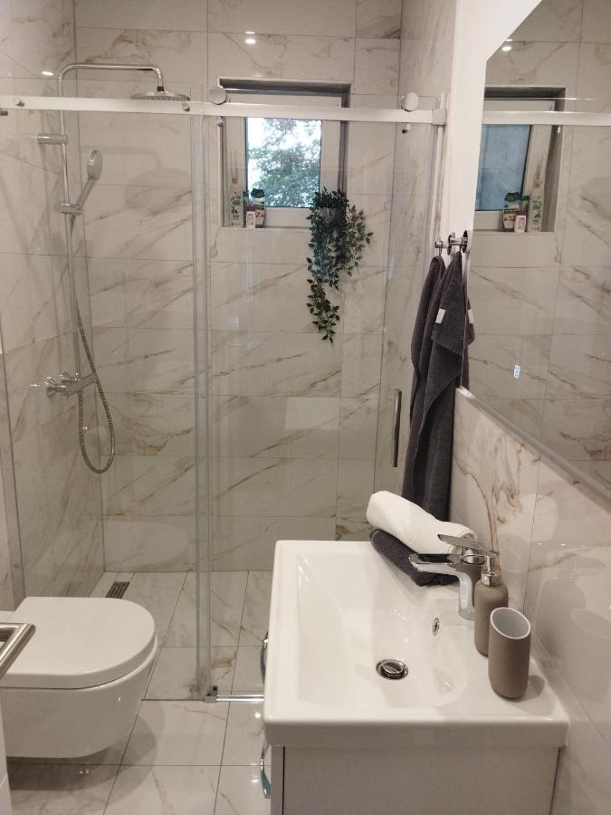Apartman Na Jezeru 萨格勒布 外观 照片